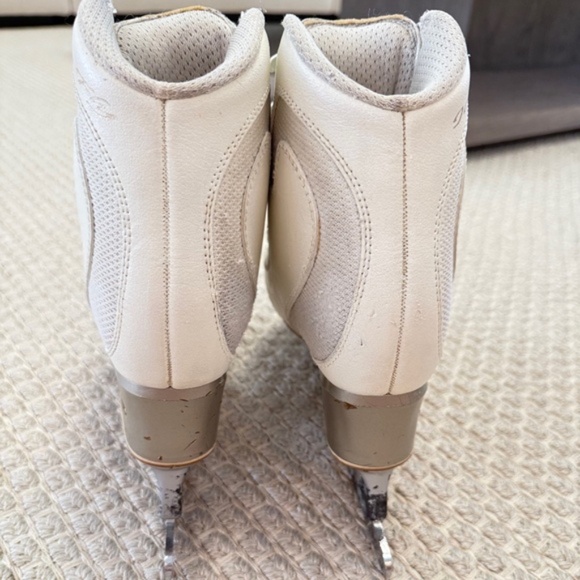 Pre-Owned Edea Ice Fly Figure Skates with John Wilson Gold Seal Revolution Blade - Picture 7 of 13